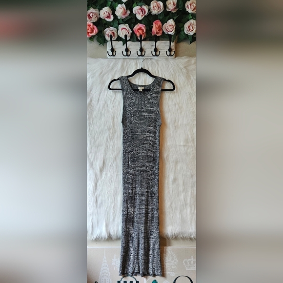 Dynamite Monochrome Longline Knit Maxi Dress - Picture 1 of 10